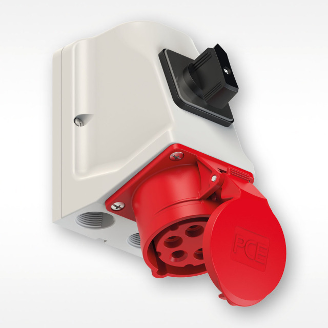 CEE-wall mounted sockets with switch 1632A
